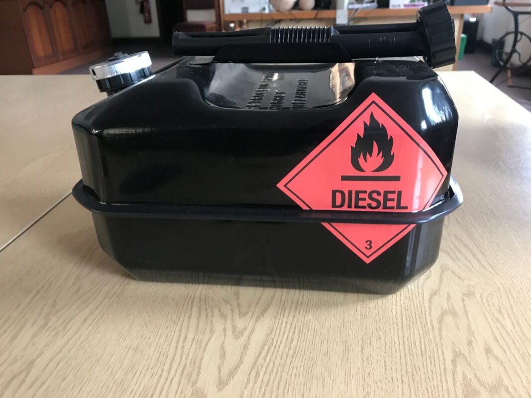 Wavian Quality Fuel Cans & Accessories