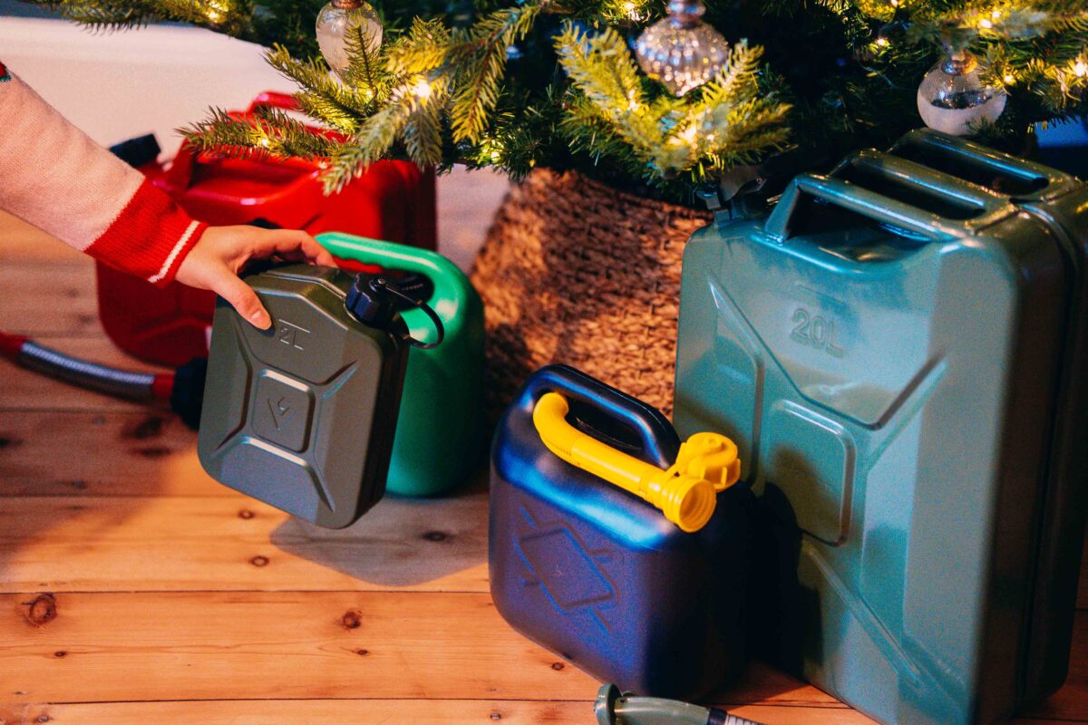 Wavian Quality Fuel Cans & Accessories