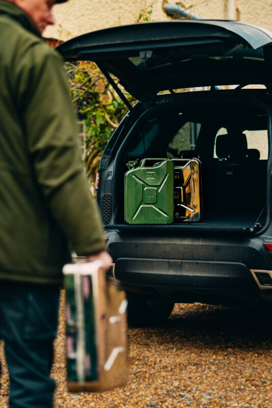 Wavian Quality Fuel Cans & Accessories