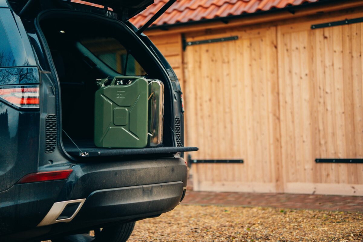 Wavian Quality Fuel Cans & Accessories