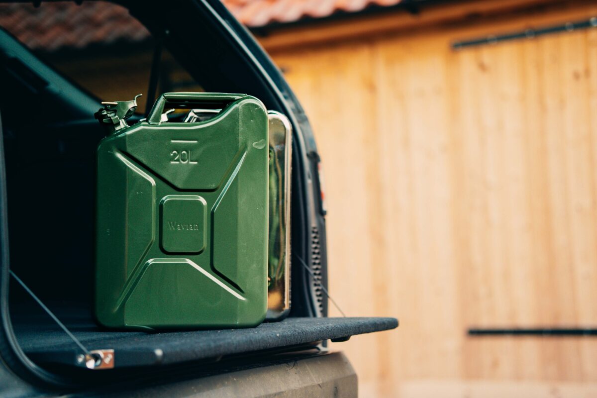 Wavian Quality Fuel Cans & Accessories