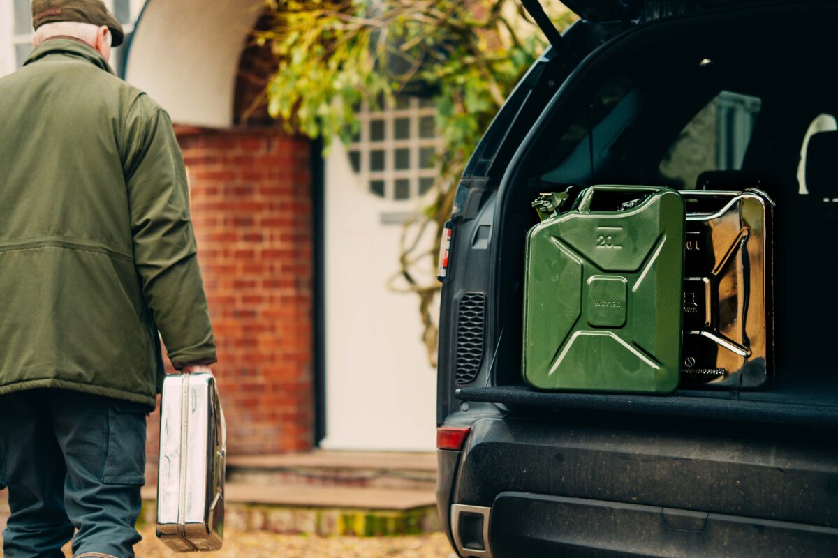 Wavian Quality Fuel Cans & Accessories