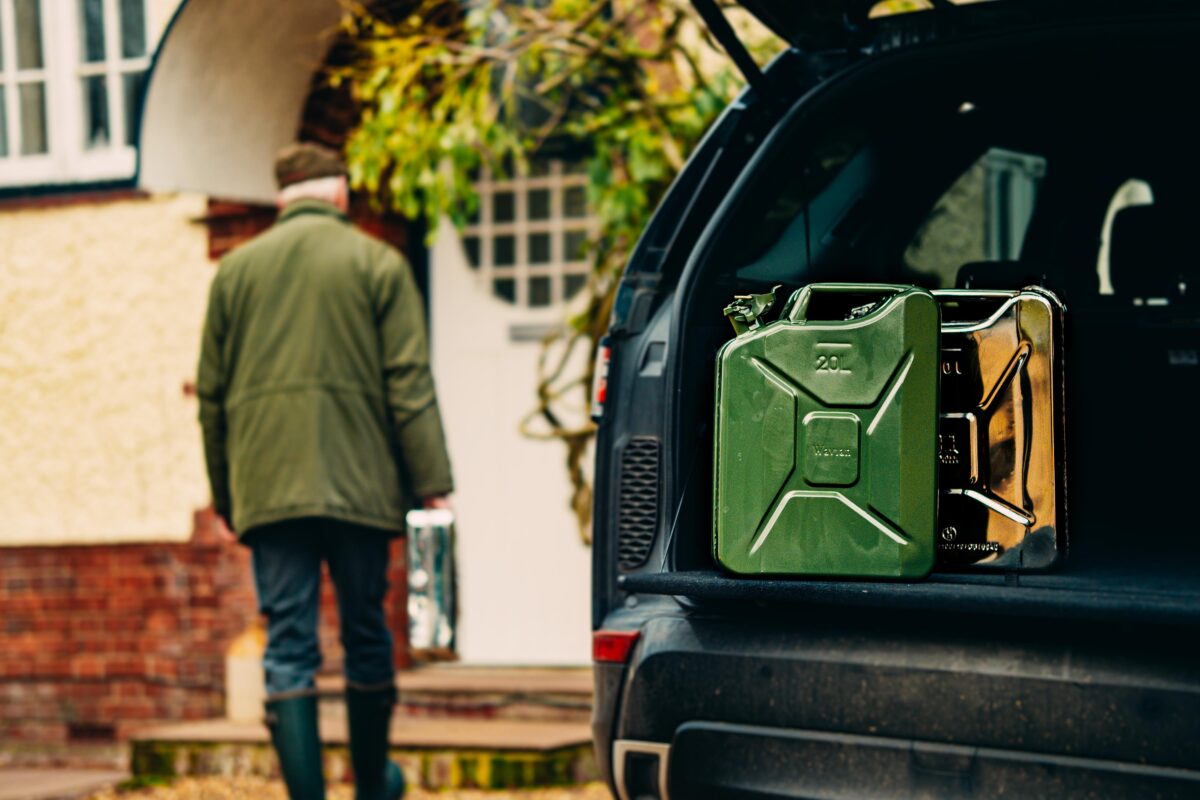 Wavian Quality Fuel Cans & Accessories