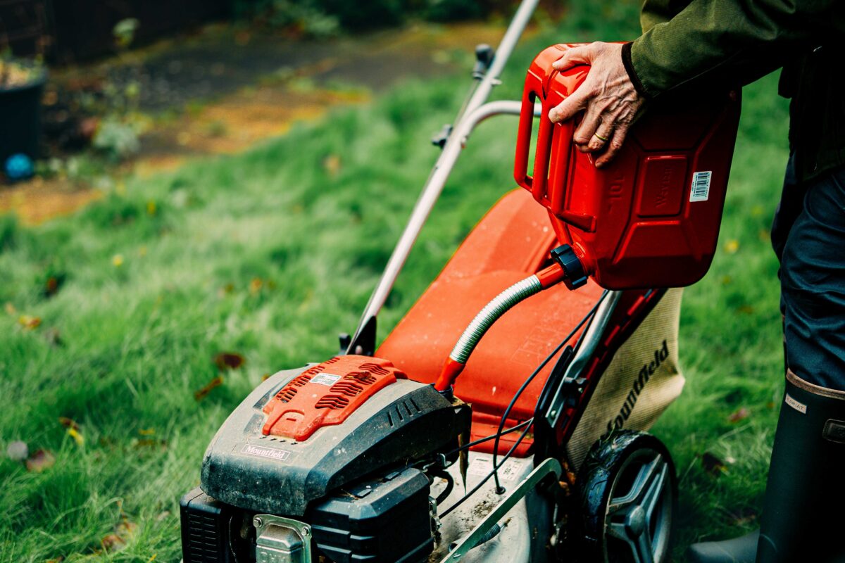 Wavian Quality Fuel Cans & Accessories