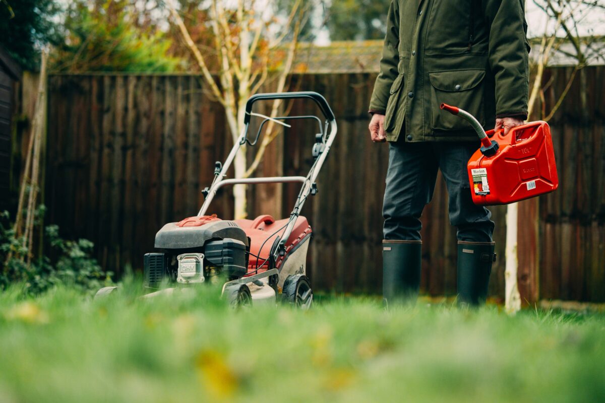 Wavian Quality Fuel Cans & Accessories