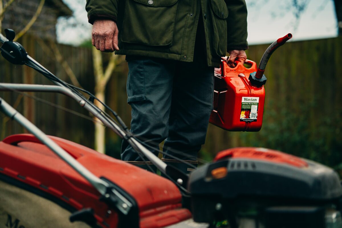 Wavian Quality Fuel Cans & Accessories