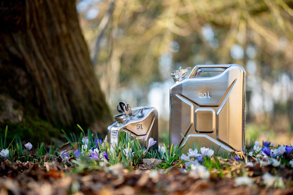 Wavian Quality Fuel Cans & Accessories